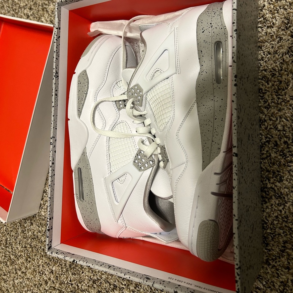 Air Jordan 4 White Oreo (Tech Grey)